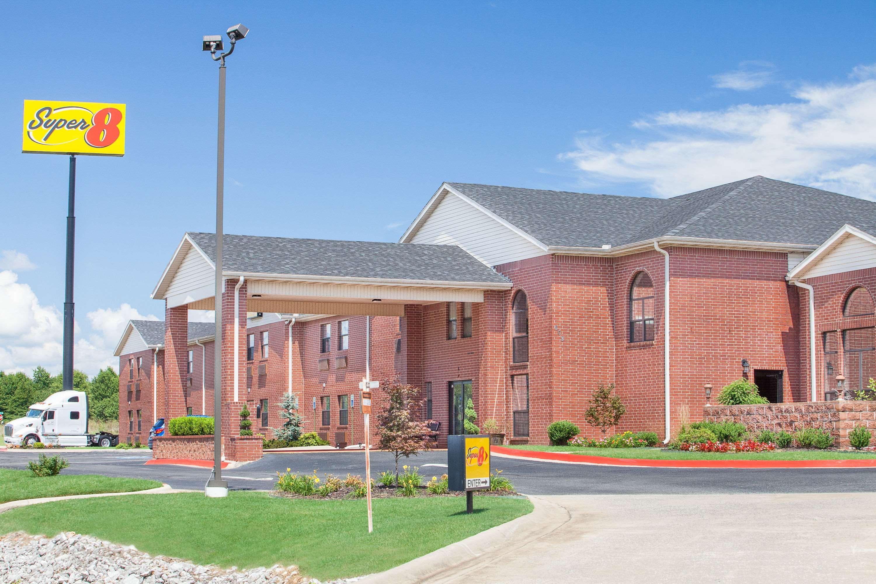 Super 8 By Wyndham Lowell/Bentonville/Rogers Area Экстерьер фото